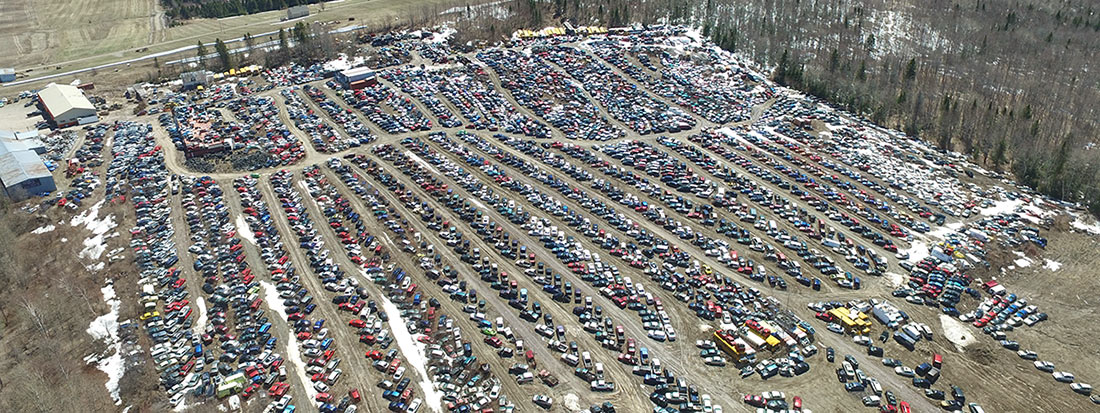 Cour de pièces d'autos usagées